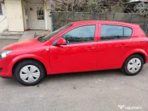 Opel Astra H roșu