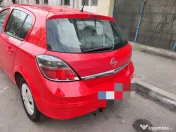 Opel Astra H roșu 