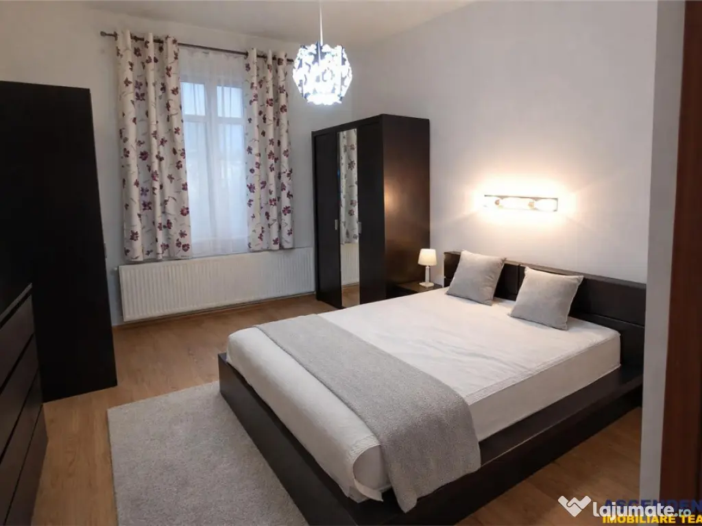 Rezidenta 4 camere,in farmec istoric, vedere Tampa,cu beci s