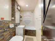 Apartament 3 camere, 2 băi, 2 parcări de vânzare zona ... 