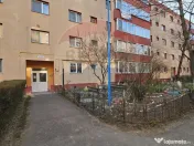 Apartament 3 camere, 2 băi, 2 parcări de vânzare zona ... 