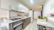 Apartament 3 camere, 2 băi, 2 parcări de vânzare zona ... 