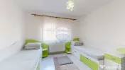 Apartament 3 camere, 2 băi, 2 parcări de vânzare zona ... 