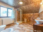 Casă individuală cu 7 camere lângă AFI Mall, ideală ... 