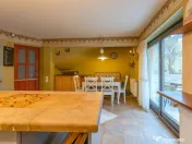 Casă individuală cu 7 camere lângă AFI Mall, ideală ... 