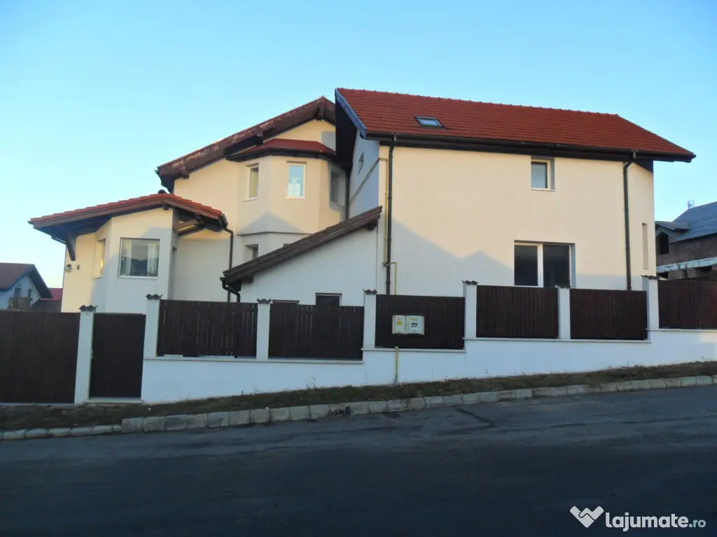 Casa duplex de vanzare Brasov Sacele -zona Dunloc