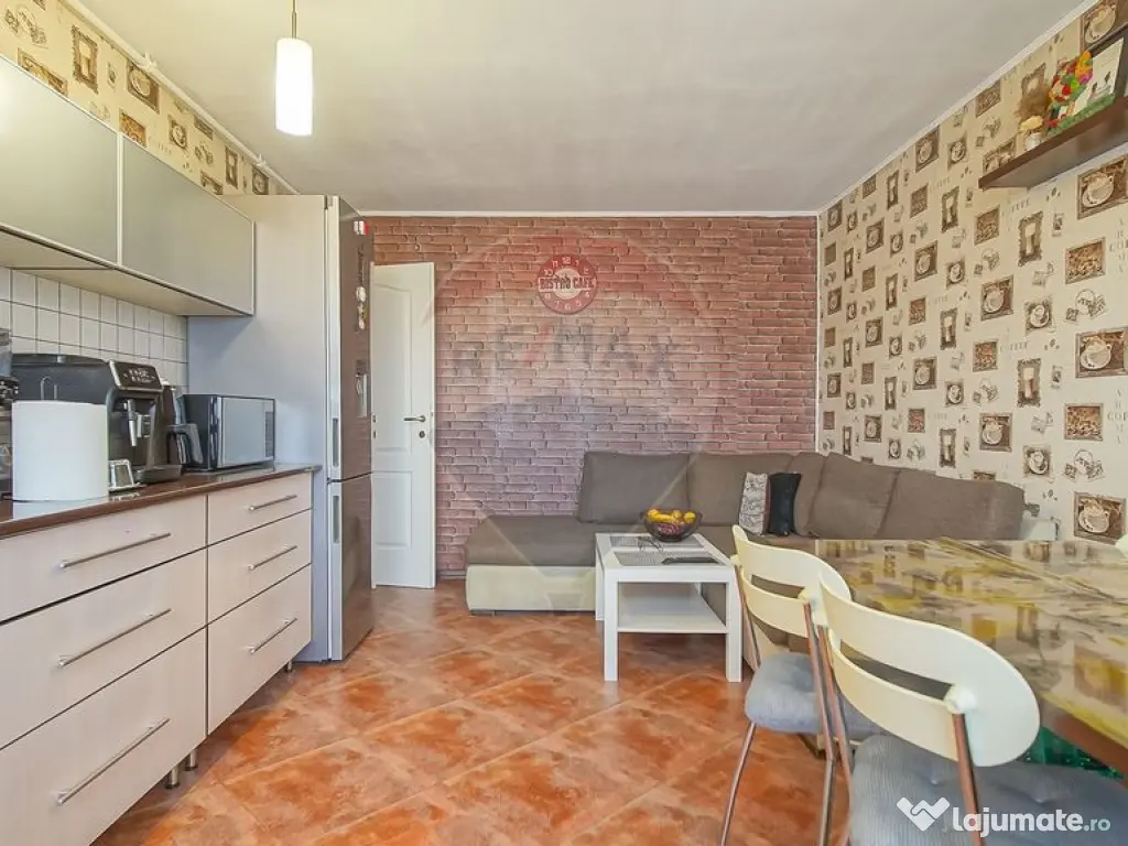 COMISION 0 | Ap 3 camere decomandat | Mobilat Utilat | Triaj