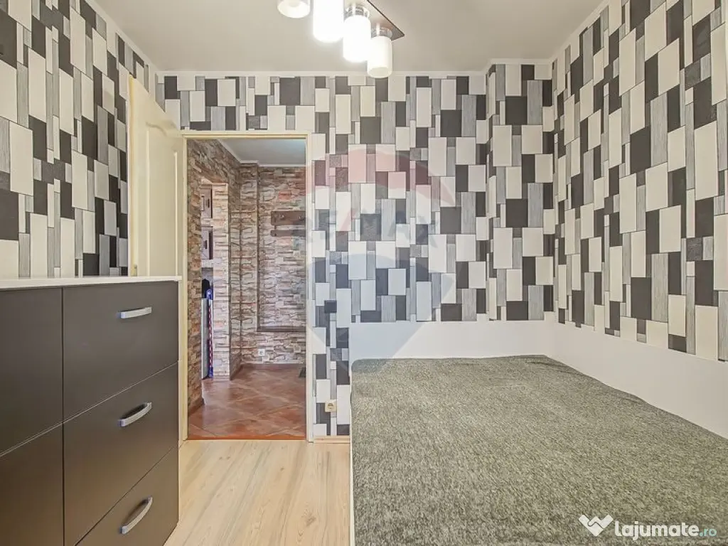 COMISION 0 | Ap 3 camere decomandat | Mobilat Utilat | Triaj