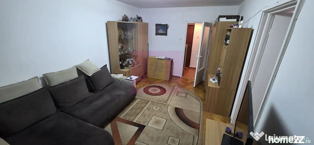 Apartament cu 3 camere de vanzare in Campina - Campina (Prahova)