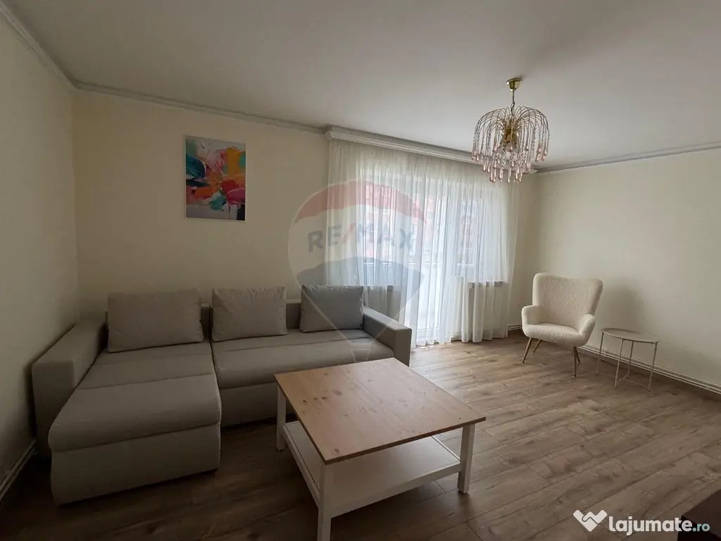 Apartament de inchiriat 3 camere plus Garaj complet RENOVAT