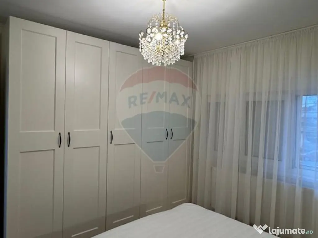 Apartament de inchiriat 3 camere plus Garaj complet RENOVAT