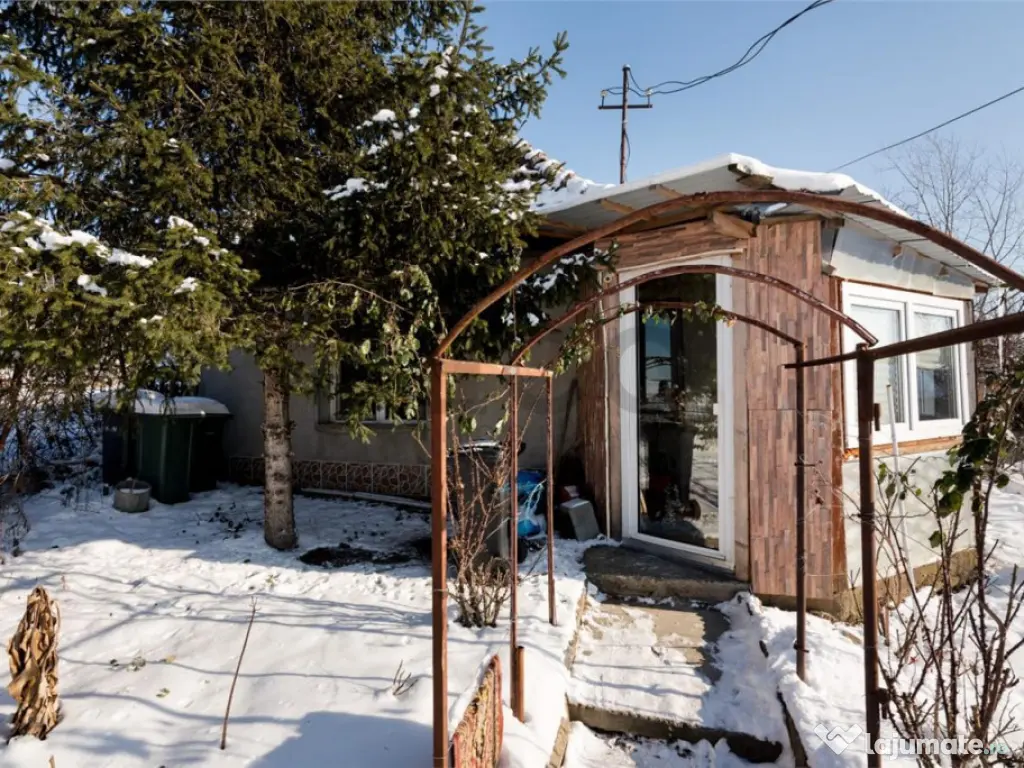 RECO . Casa in Cetariu cu teren generos 1600mp