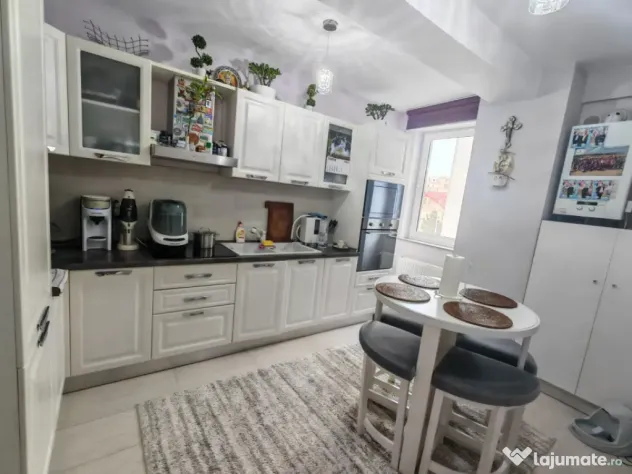 Apartament 2 camere de vânzare – zona Primo, Constanța