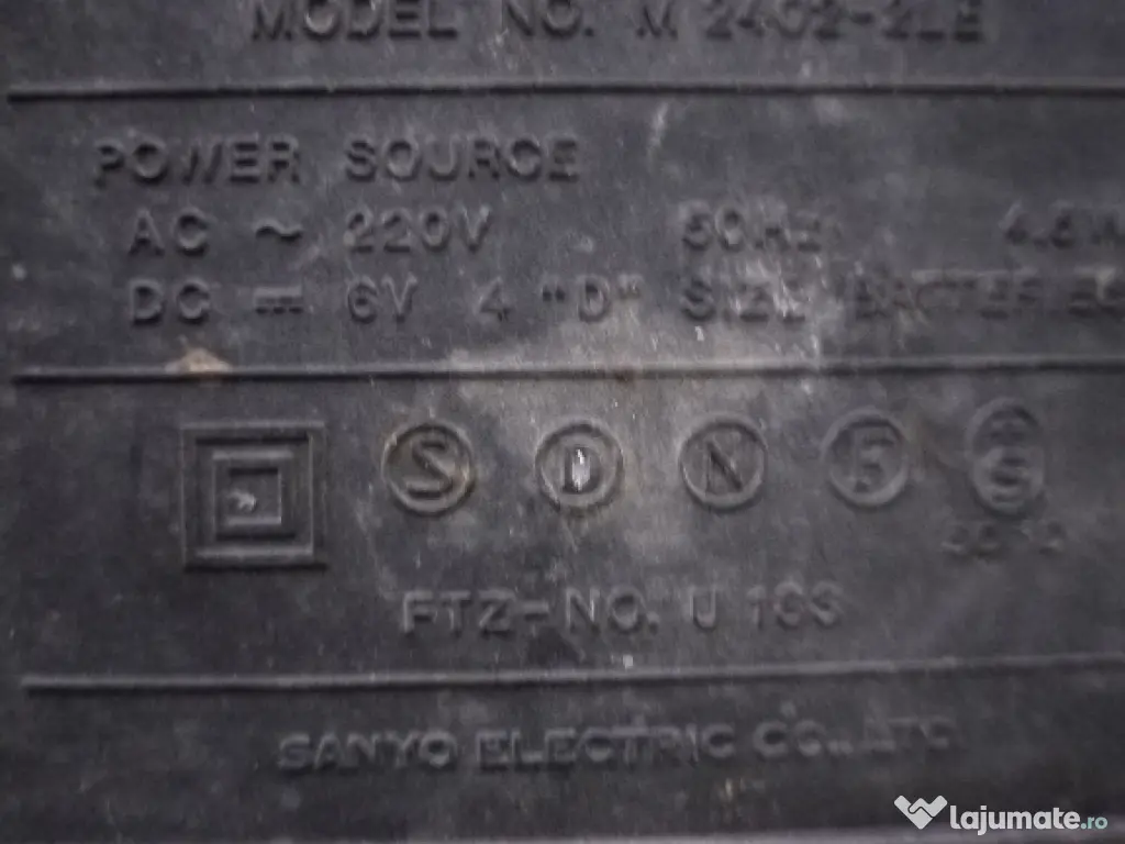 Radio casetofon Sanyo M2402 piese
