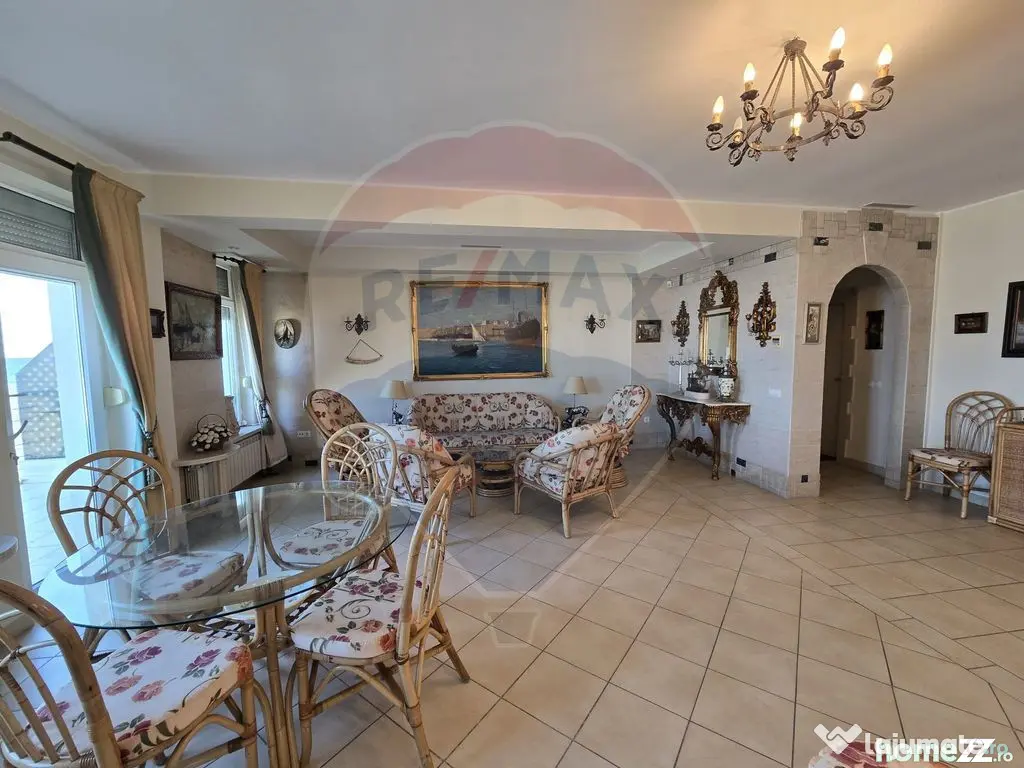DE VANZARE Apartament cu 4 camere în Mamaia Nord
