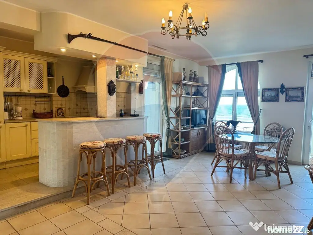 DE VANZARE Apartament cu 4 camere în Mamaia Nord