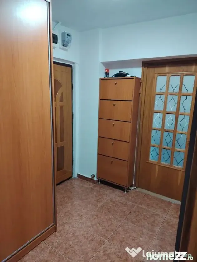 Tomis 1, apartament cu doua camere decomandate.