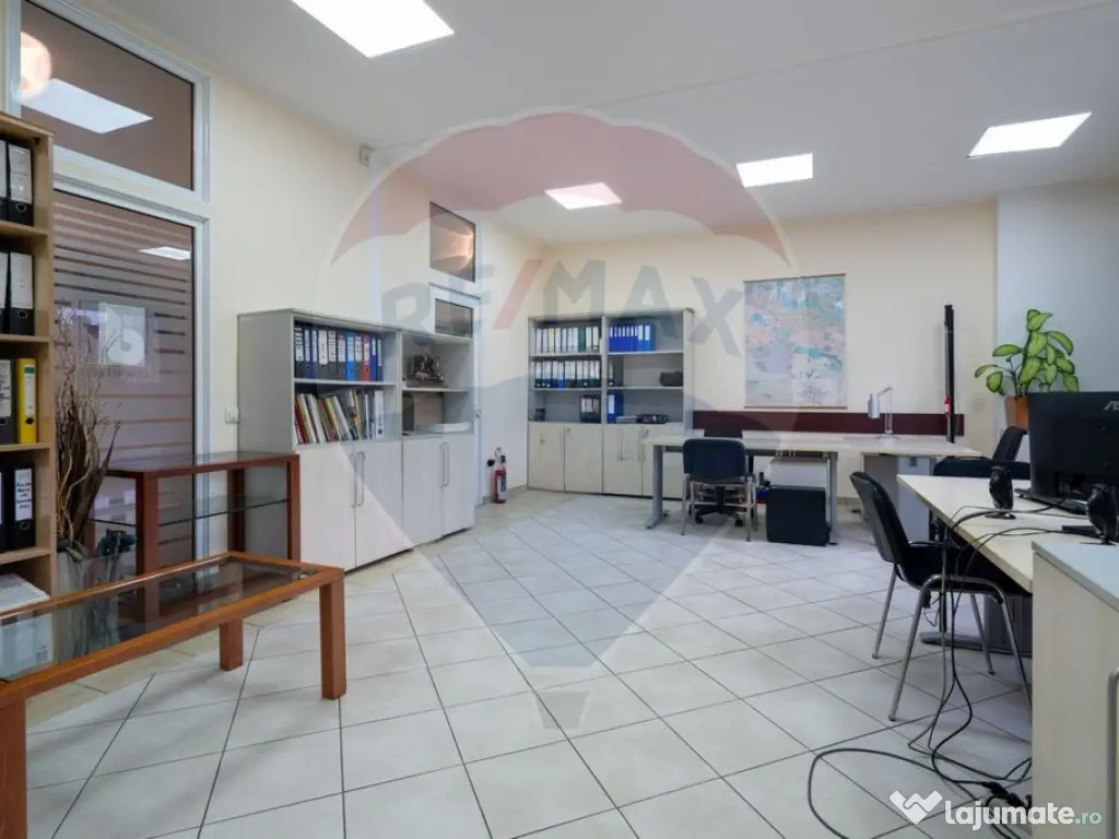 DE INCHIRIAT Spațiu comercial Bd. Unirii – 1335 mp