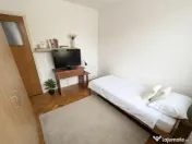 Metrou 1 Decembrie 1918, 3 cam, et. 2/4,loc de parcare,bloc reabilitat 