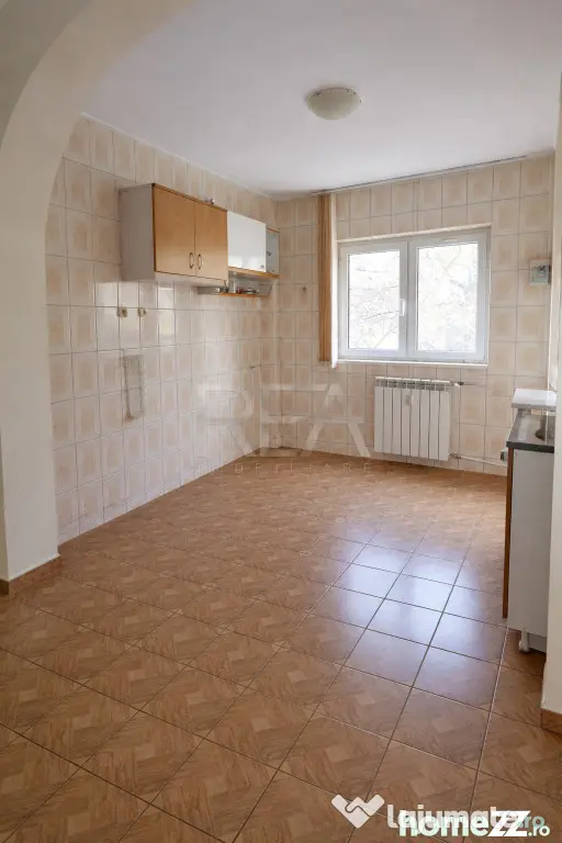 3 camere Pantelimon, et. 2, an 1980, 70 mp, boxă - Bucuresti (Bucuresti-Ilfov)