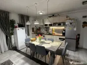 Apartament 3 camere, et.1, 2 balcoane, parcare privata Floresti 