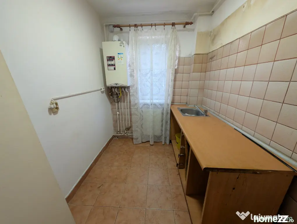 Apartament langa CORA , grădiniță, etaj 2 - Bacau (Bacau)