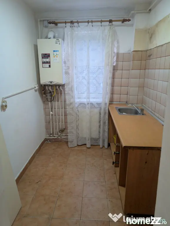 Apartament langa CORA , grădiniță, etaj 2 - Bacau (Bacau)