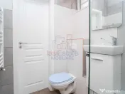 Apartament cu 3 camere in zona centrala 