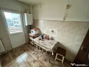 Apartament cu 3 camere de vânzare – zona Calea București 