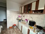 Apartament cu 3 camere de vânzare – zona Calea București 