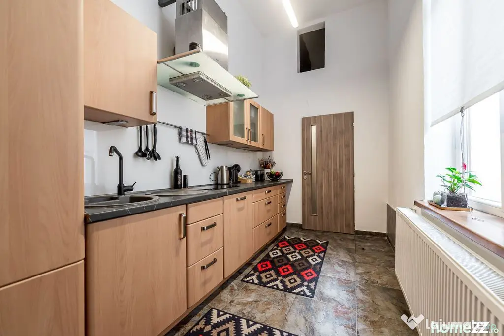 Loft ultracentral 90 mp | 2 niveluri | mobilat complet - Arad (Arad)