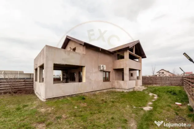 Casa 3 dormitoare,sauna proprie,terase spatioase - Bradu
