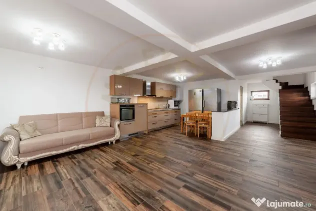 Casa 3 dormitoare,sauna proprie,terase spatioase - Bradu