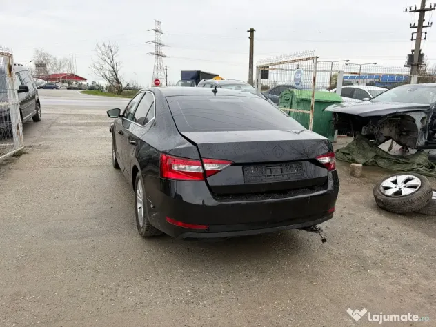 Dezmembrez Skoda Superb III Hatchback ( 3V3 ) 2.0 TDI DFGA 150 cai cutie QFZ