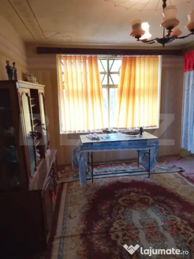 Casa batraneasca 101 mp, teren 6.940 mp in comuna Celaru