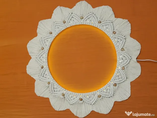 Decorațiune/lampă led macrame