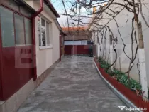 Vand casa in Oradea, intr-o zona linistita, aproape de parc