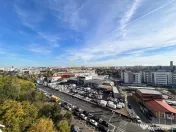 Apartament 3 camere luminos cu loc de parcare 