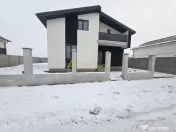 Vila individuala - 4 camere - 3 bai - 200 m de bulevardul pr 