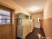 Casa la munte cu teren generos in Com. Nucsoara, loc. Slat 