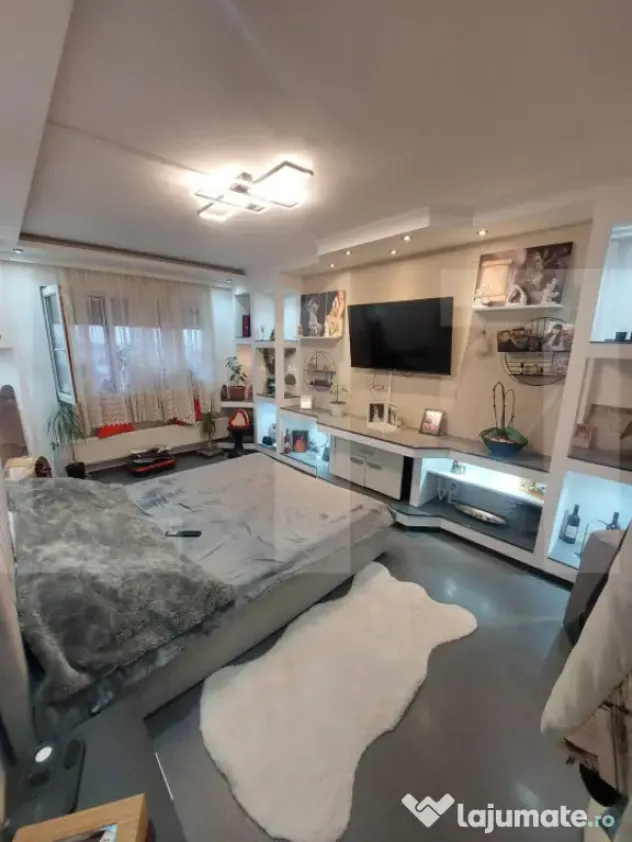 Apartament 3 camere, 78 mp, zona Vlaicu