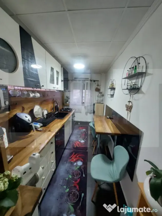 Apartament 3 camere, 78 mp, zona Vlaicu