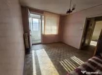 Apartament 2 camere, semidecomandat - zona Garii