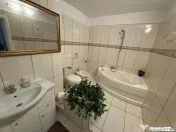 Apartament 3 camere zona Faleza Nord 