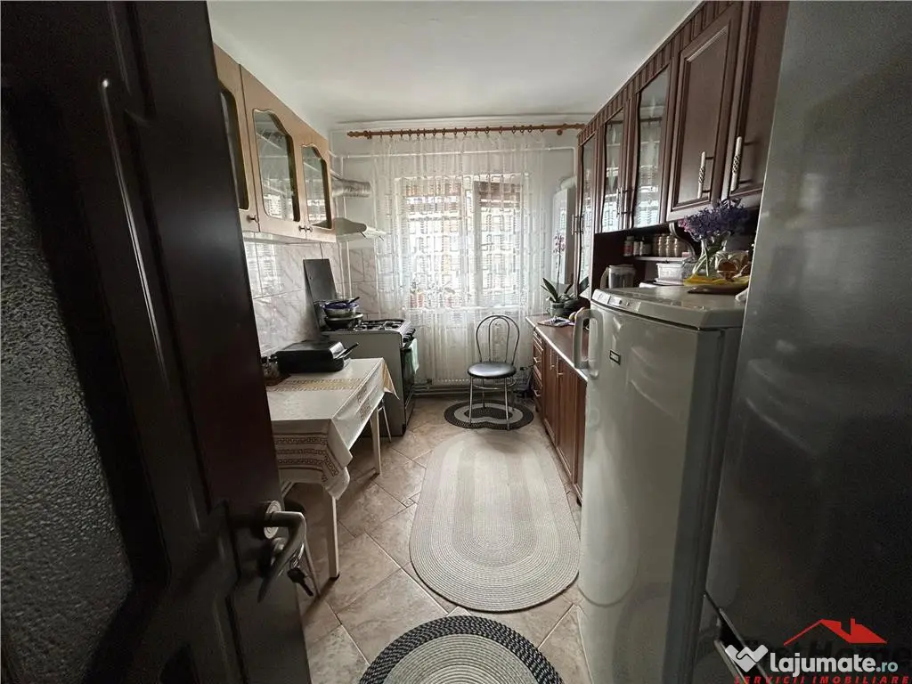 Apartament cu 2 camere de , 57mp, zona centrala, Piata Moldo