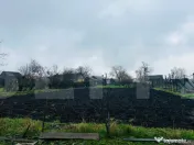 Casă din caramida, cu teren 1900 mp - Calinesti 