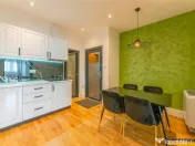 FILM 3D! Vila high tech, cu semineu, jacuzzi, terasa, 10 cam 