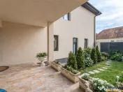 FILM 3D! Vila high tech, cu semineu, jacuzzi, terasa, 10 cam 