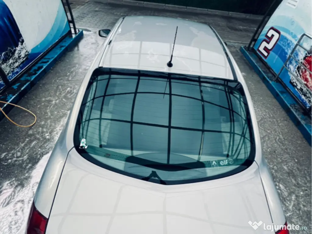 Renault Megane 2 Luxury / FULL / EURO 4 / 2.0 16V / 135CP