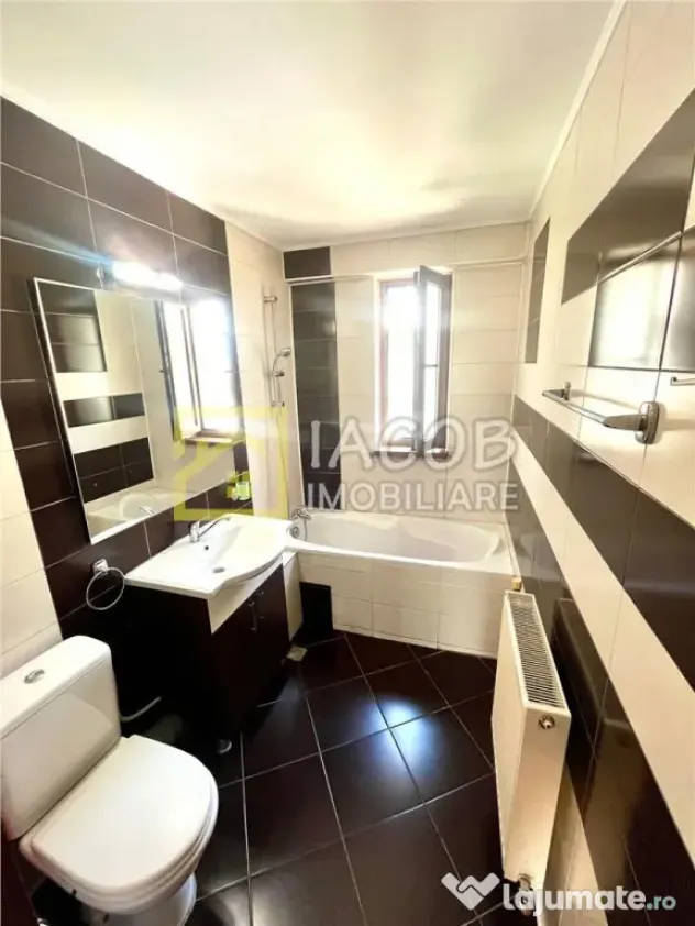 Apartament 3 camere decomandate, strada Martir Horia, Bacau